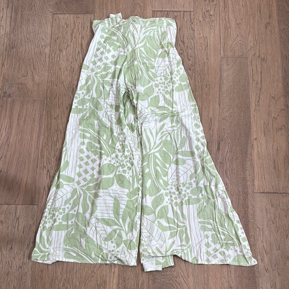 Shore Brand Leaf Print Wide-Leg Flow Pants Size Small - Picture 7 of 8